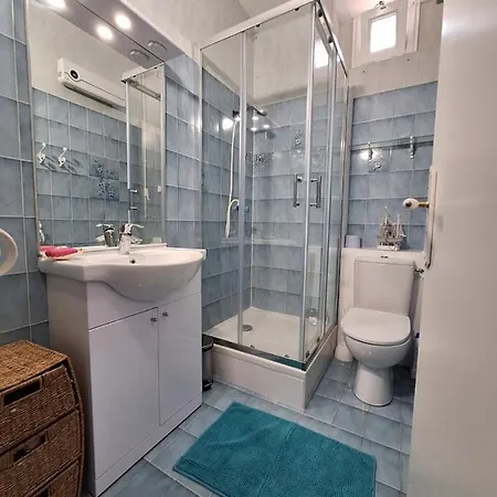 Quino Calou ホームステイ マルセイヤン